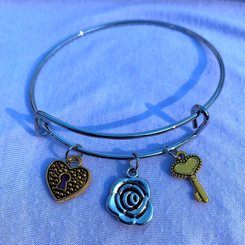 Brand New! Handmade! Adjustable Charm Bangle Bracelet!